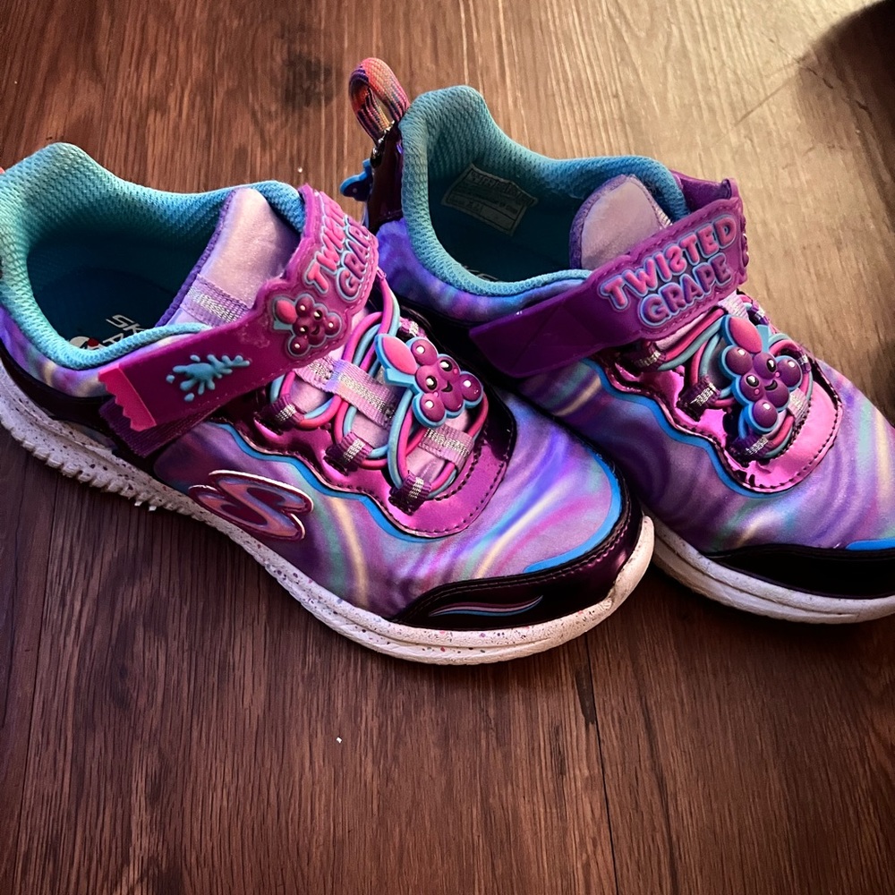 GIRLS' SKECHERS LITTLE KID & BIG KID JUMPSTERS SWEET KICKZ SCENTED SHOES